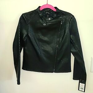 ⭐️Faux Leather Blazer⭐️